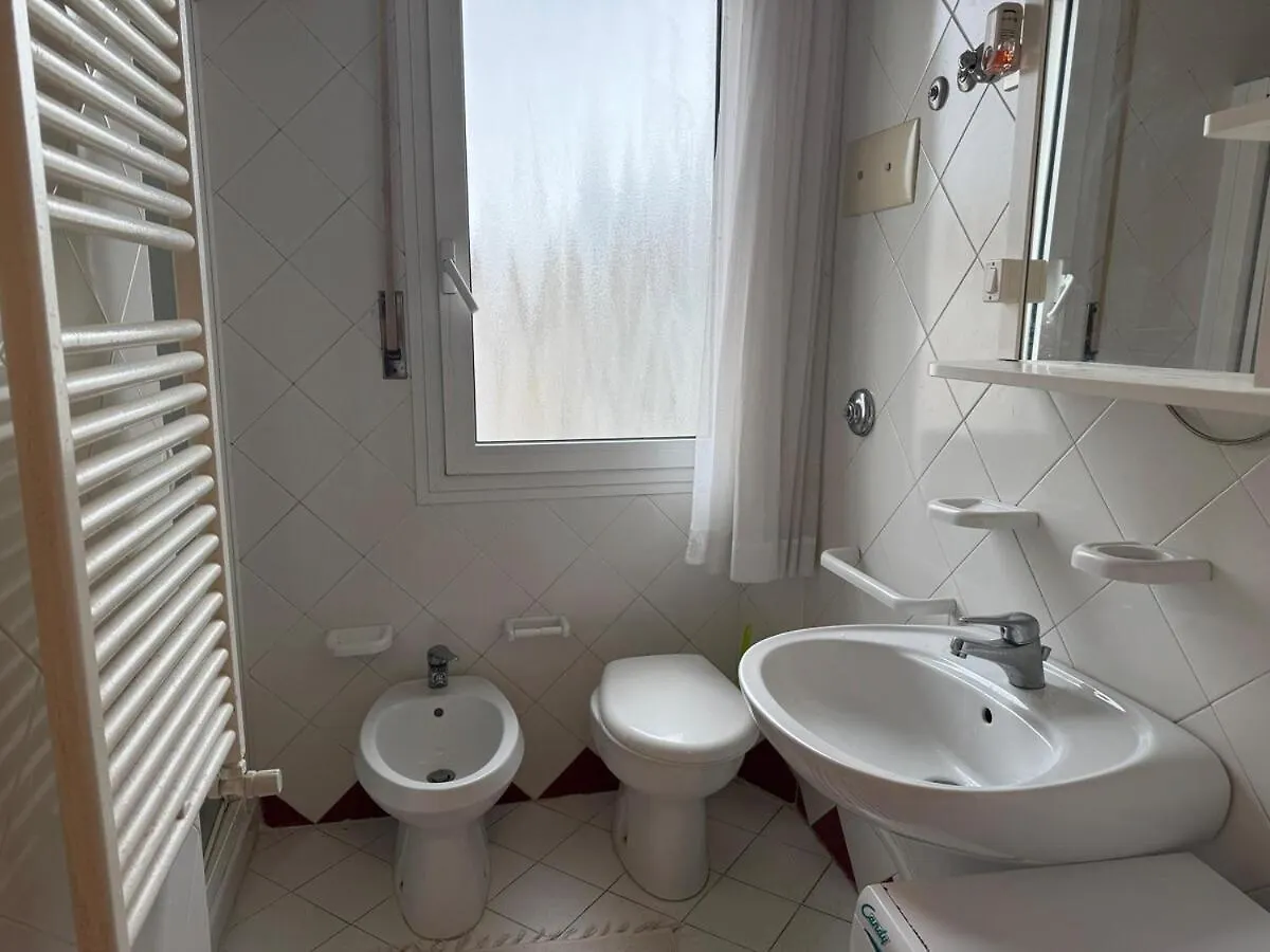 Beachfront Apartment Free Park - Jesolo Beach
